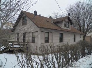 5860 1st St N, Waverly, MN 55390