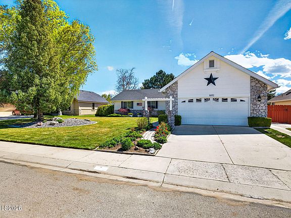 3rd image of 1692 Lantana Dr
