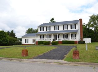 499 Olney Rd, Vinton, VA 24179