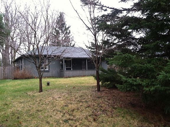 3rd image of 29535 Belfast St