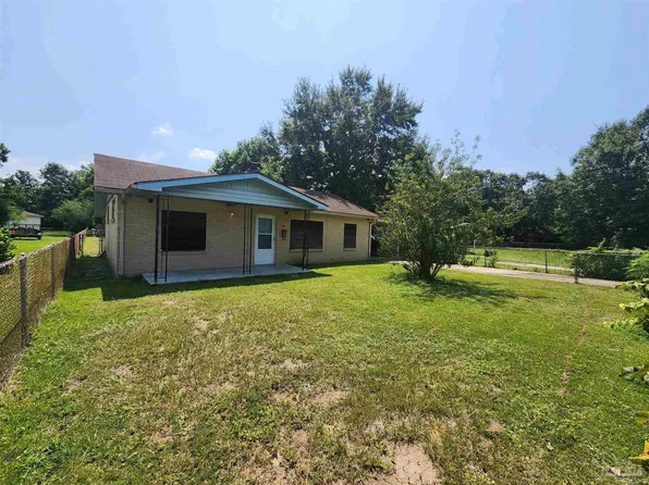 4 Bertram St, Pensacola, FL 32506