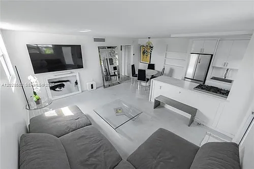 301 Jefferson Ave #4E Photo 1