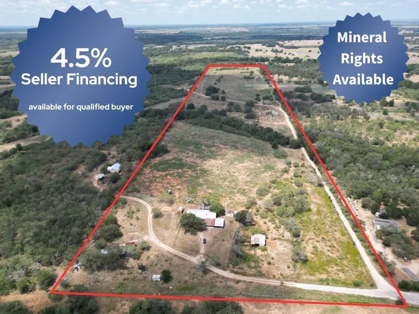 3200 Cattlemens Row, Lockhart, TX 78644