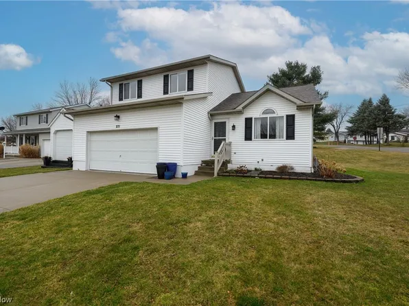 271 Berger St N, East Canton, OH 44730