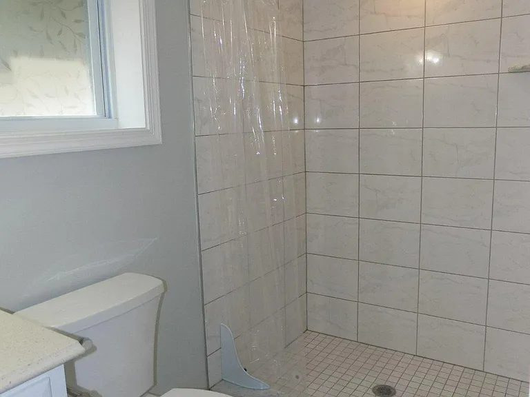 138 S Abingdon St — Photo 26