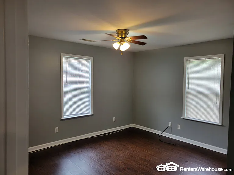 3446 Lee St — Photo 29