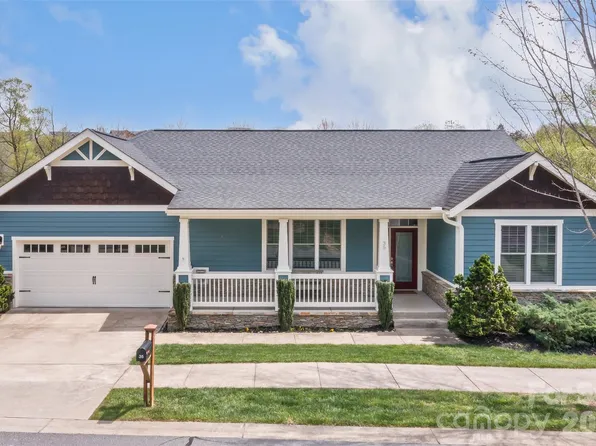 35 Pinebrook Club Dr, Asheville, NC 28804