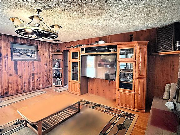 3rd image of 11041 Summit Ave