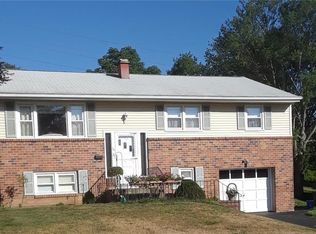 28 Sengstacken Dr, Stony Pt, NY 10980