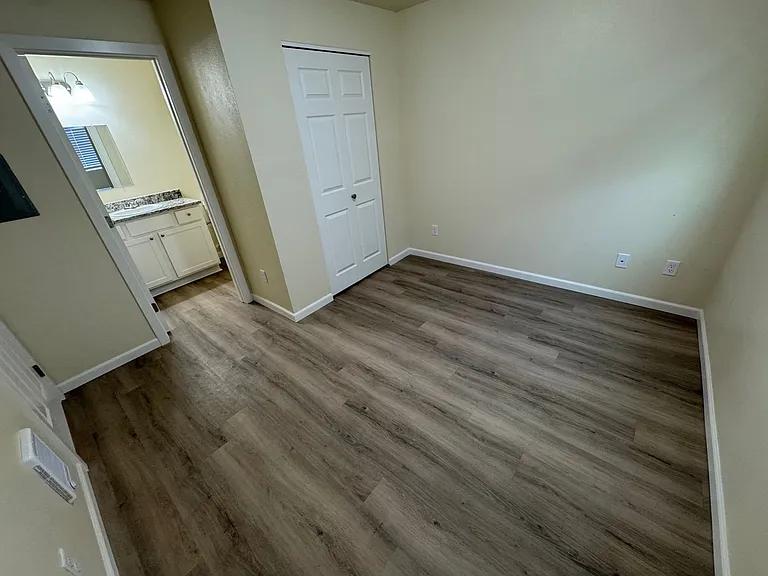 2215 Elm St SW — Photo 28