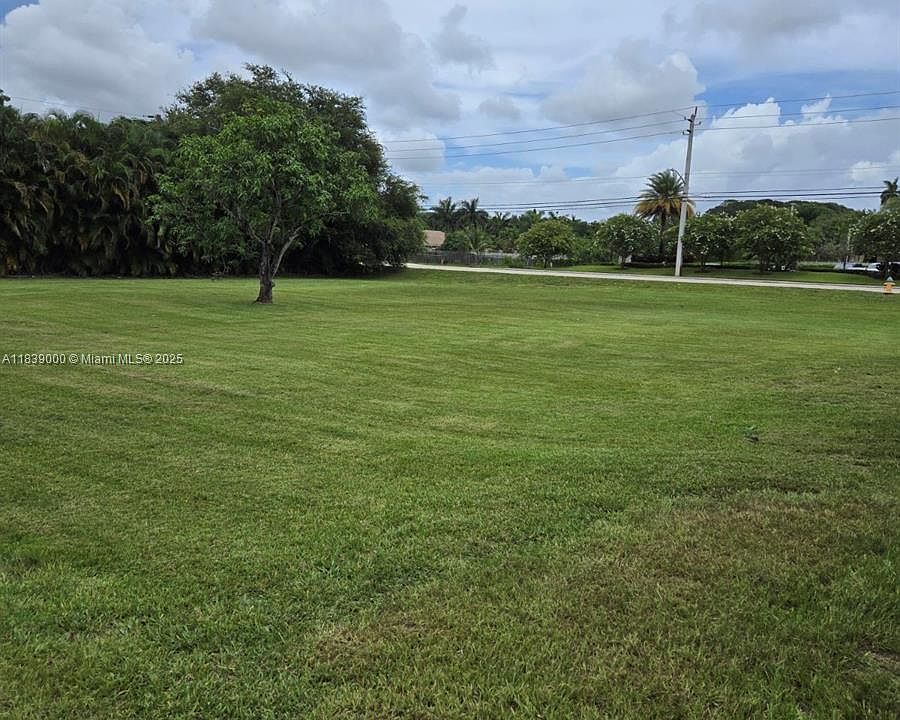2nd image of 6411 SW 56th St