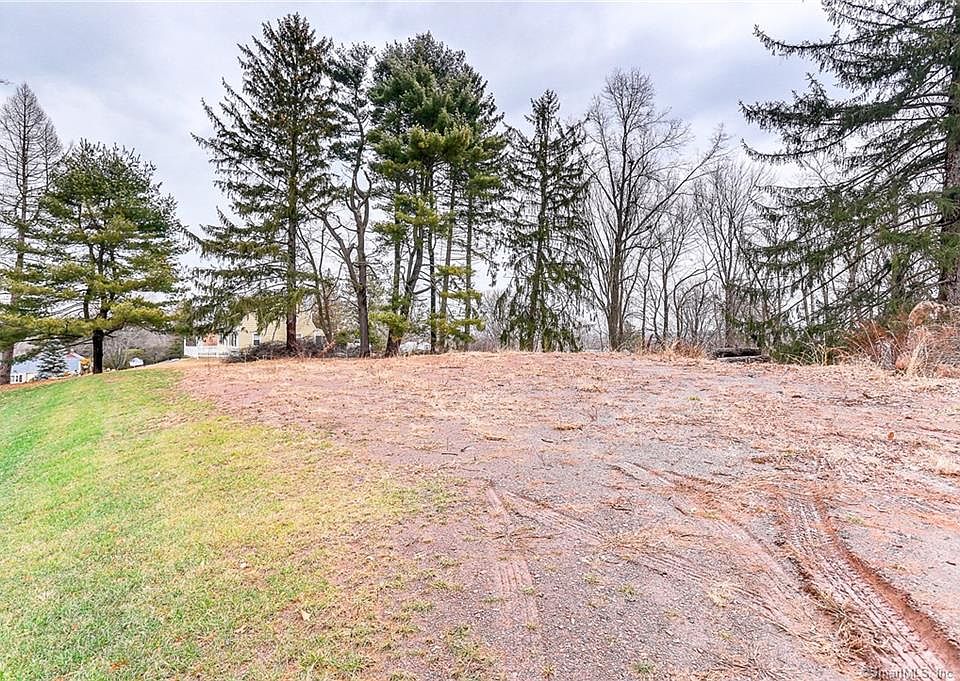1st image of 85 Gilbert Ave