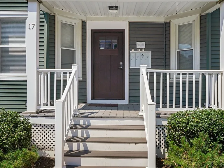 17 Howes St #1 — Photo 14