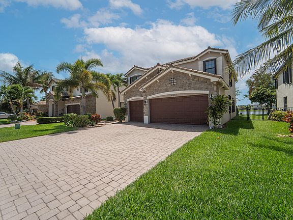 5th image of 4521 Willow Basin Way