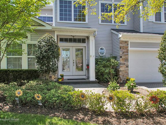 2nd image of 53 Hamlet Dr #23