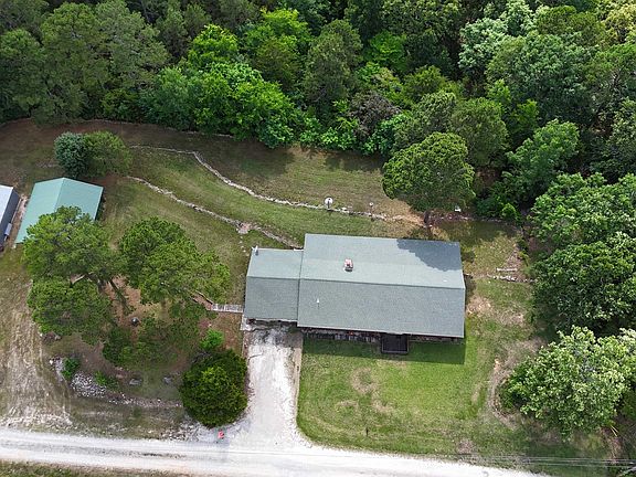 4th image of 364 Estes Ln