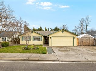 1565 Toralon Dr, Medford, OR 97501