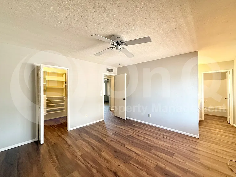 4950 E Lake Point Cir — Photo 12