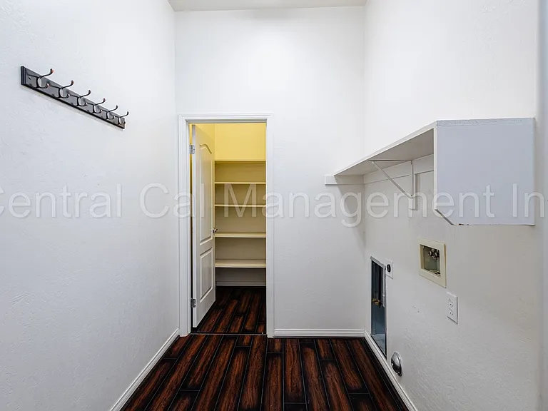 10713 Alexander Falls Ave — Photo 17