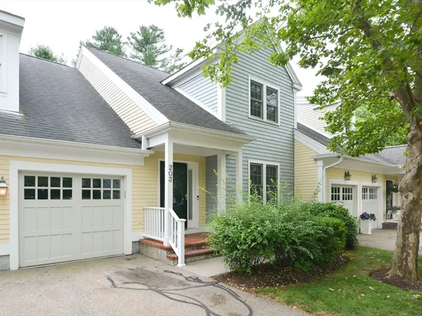 203 Godfrey Dr Unit 203, Norton, MA 02766