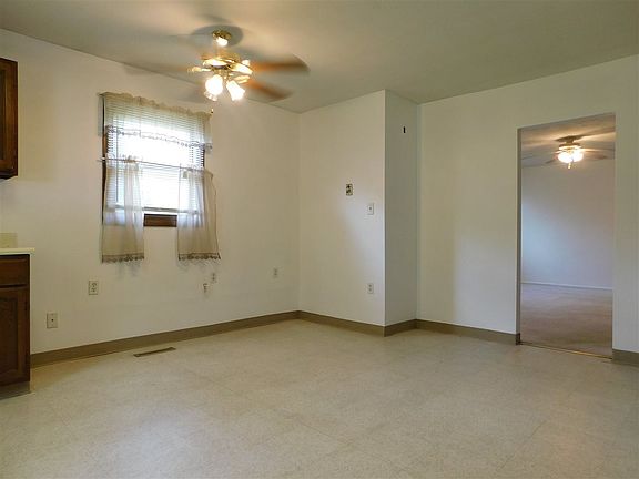 5th image of 1246 Carbaugh Ave