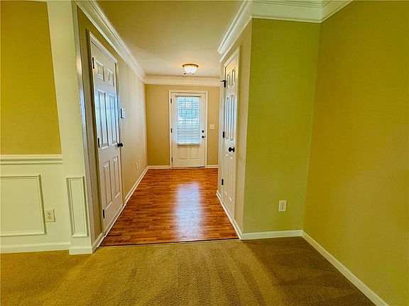 4th image of 2515 Sheldon Pl