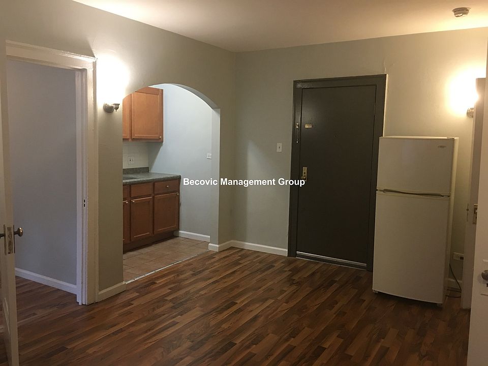 1st image of 1712 W Estes Ave APT 108