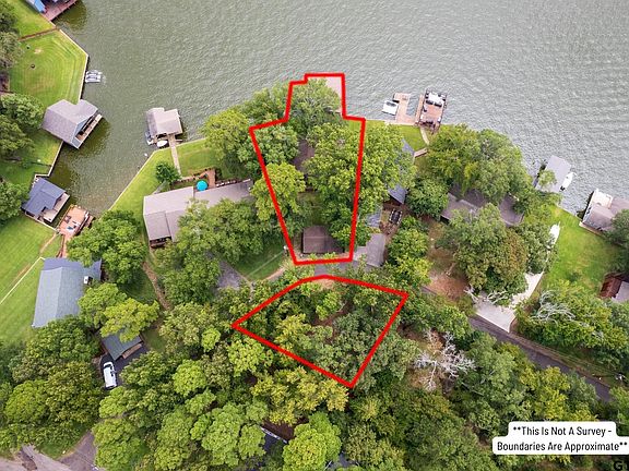 3rd image of 154 King Lance Ct