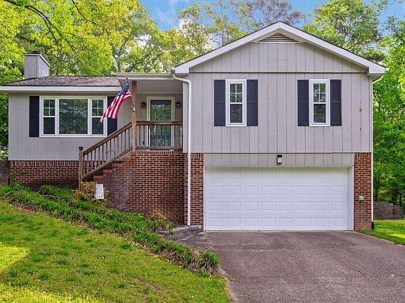 4th image of 195 Brownwood Cir