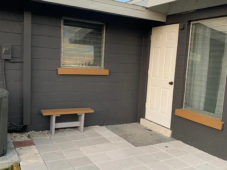 2308 La Salle St — Photo 21