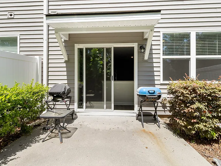 13 Villas Of Garrard Dr — Photo 20