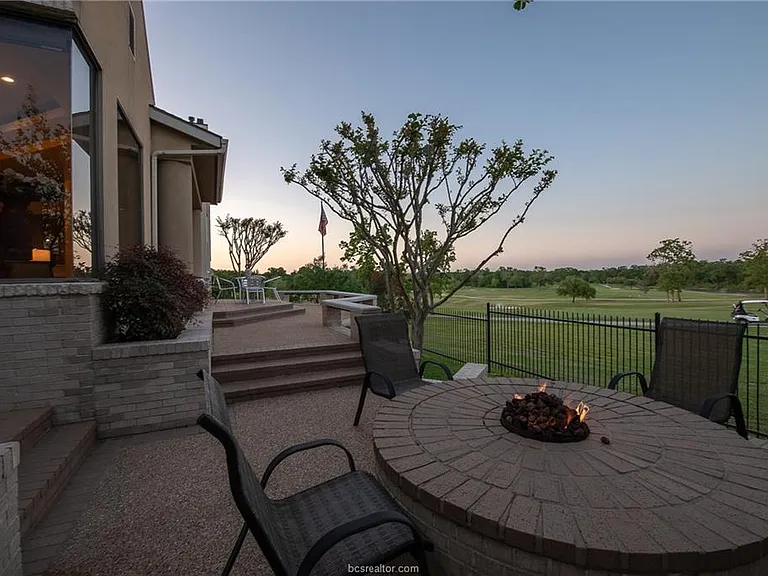 4776 Stonebriar Cir — Photo 27