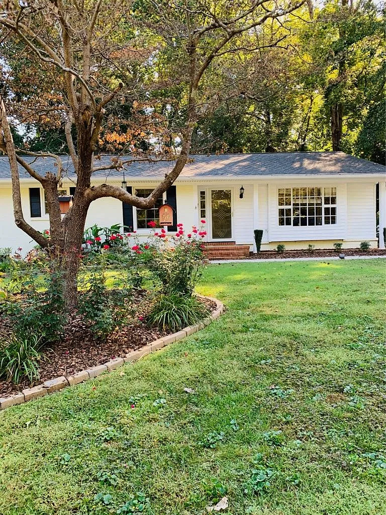 3 bed, 1500 sqft, $2,000 — Photo 2