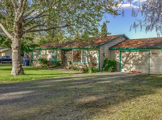 1365 Daisy Ln, Grants Pass, OR 97527