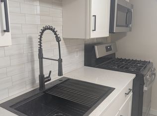 121 N 36th St APT 3, Omaha, NE 68131