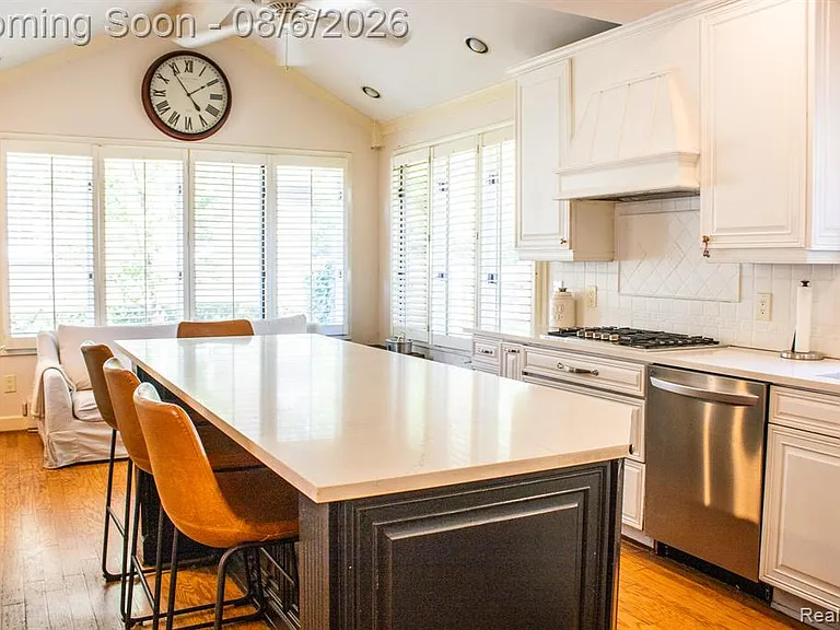 1010 Kensington Ave — Photo 21