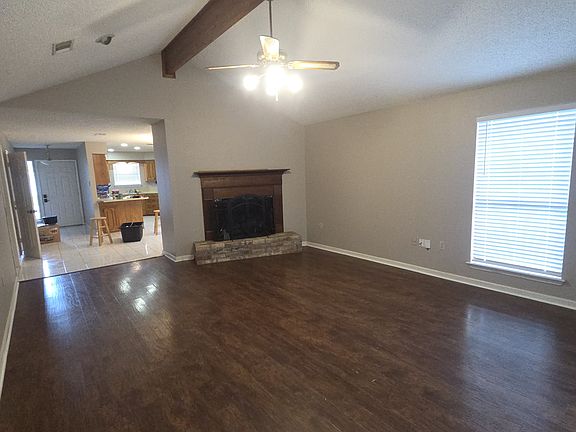 4th image of 768 Hadley Dr