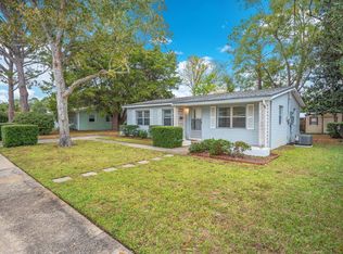 260 Gregory Dr, Mary Esther, FL 32569