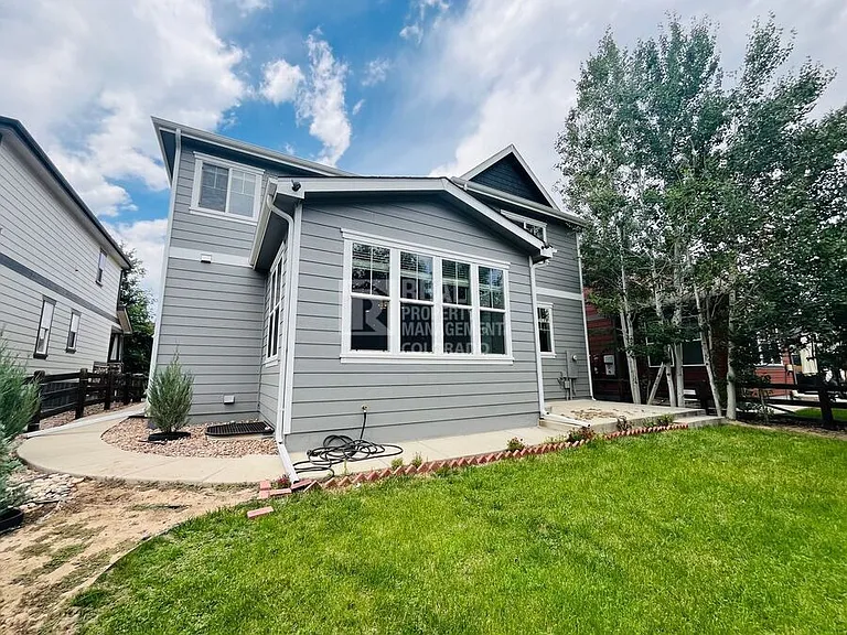 550 Gallegos Cir — Photo 19