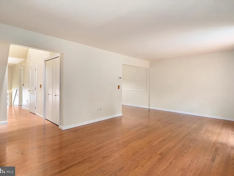 416 Five Farms Ln — Photo 10