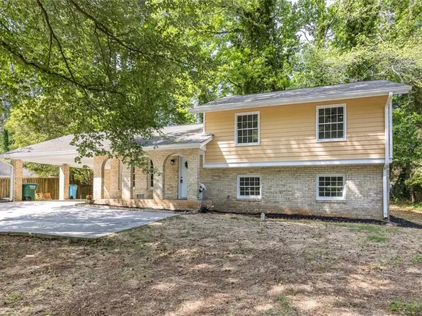 383 Ben Ave SW, Lilburn, GA 30047