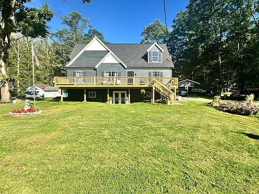 3668 River Rd - Property Image