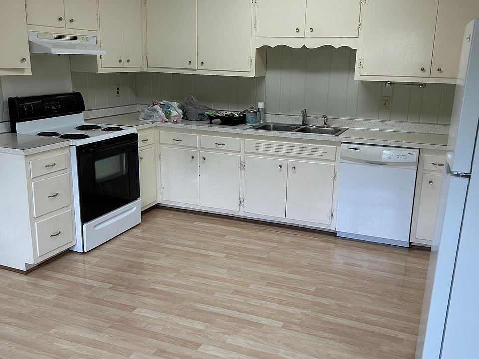 1st image of 28041 Lee Hwy #1