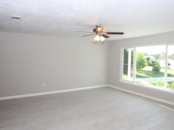 3rd image of 1189 Sunwood Dr