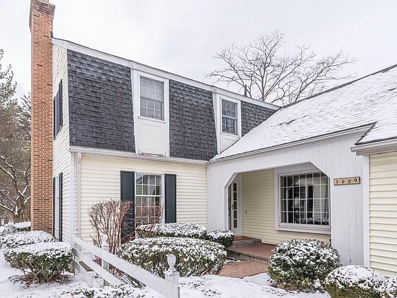 3rd image of 3889 Waldenwood Dr
