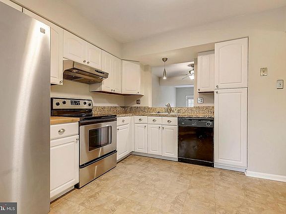 3rd image of 3902 Angelton Ct