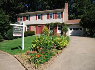 10002 Tumbleweed Ct, Fairfax, VA 22032