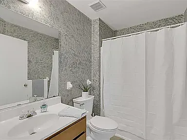 2102 Victoria Ct — Photo 23