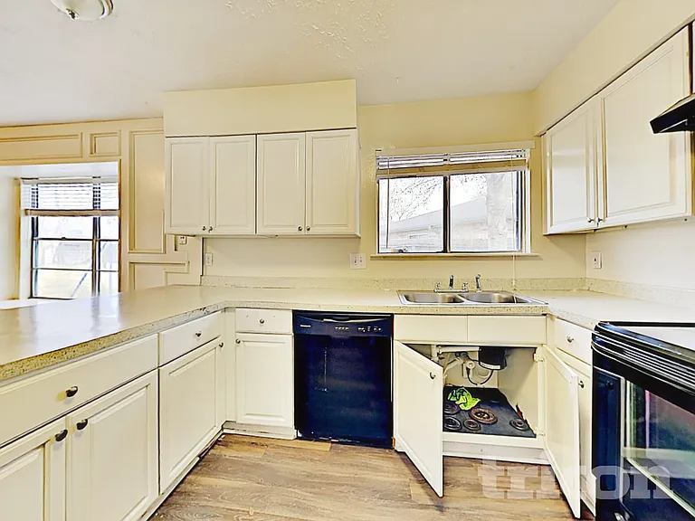 7331 Millbrae Ln — Photo 7