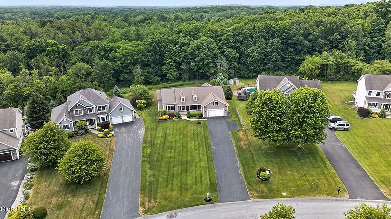 3rd image of 19 Addison Way